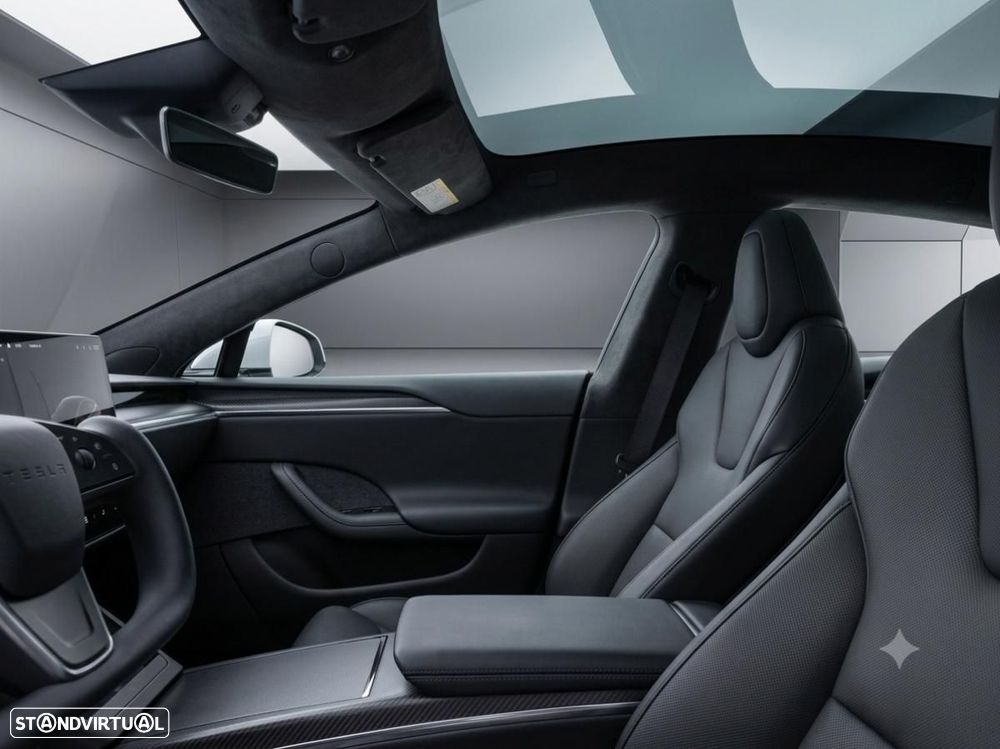 Tesla Model S Plaid — fotografia 7