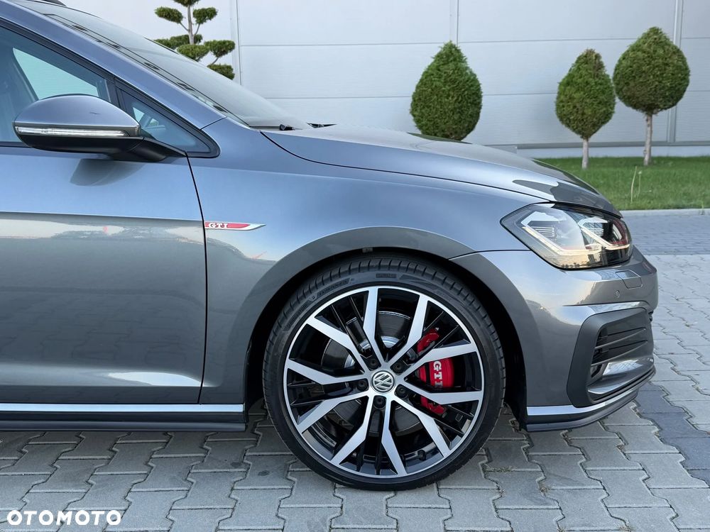 Volkswagen Golf GTI (BlueMotion Technology) DSG Performance - 18