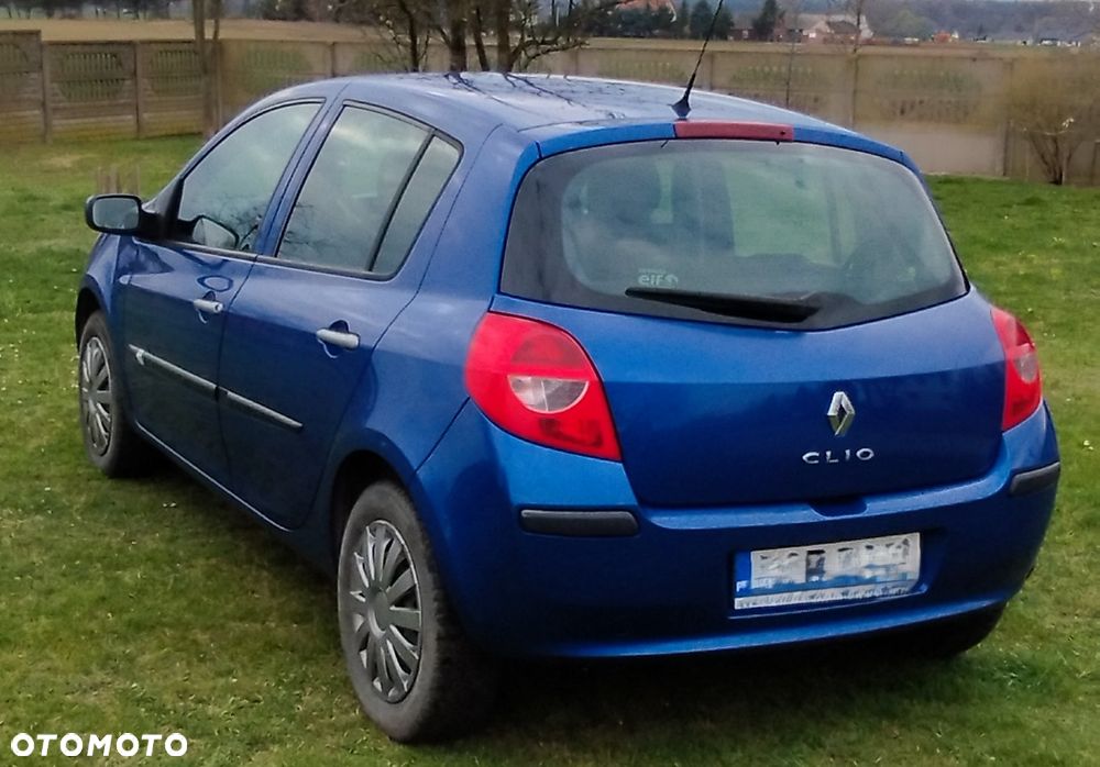 Renault Clio - 6