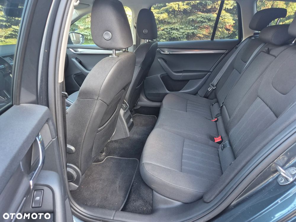 Skoda Octavia 2.0 TDI Style DSG - 17