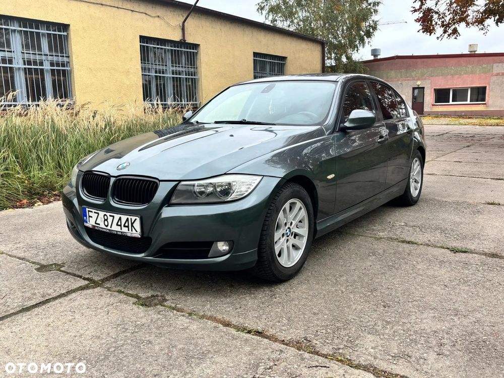 BMW Seria 3 318i - 13