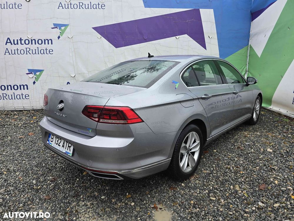 Volkswagen Passat - 5