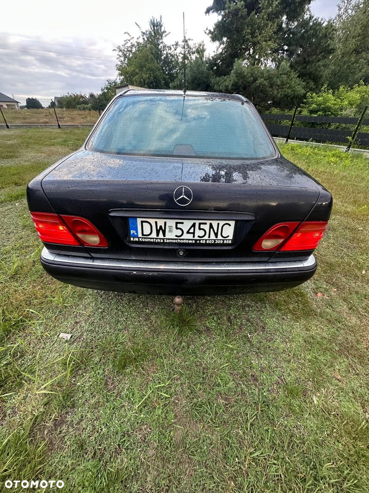 Mercedes-Benz E-Class 1996 photo 5
