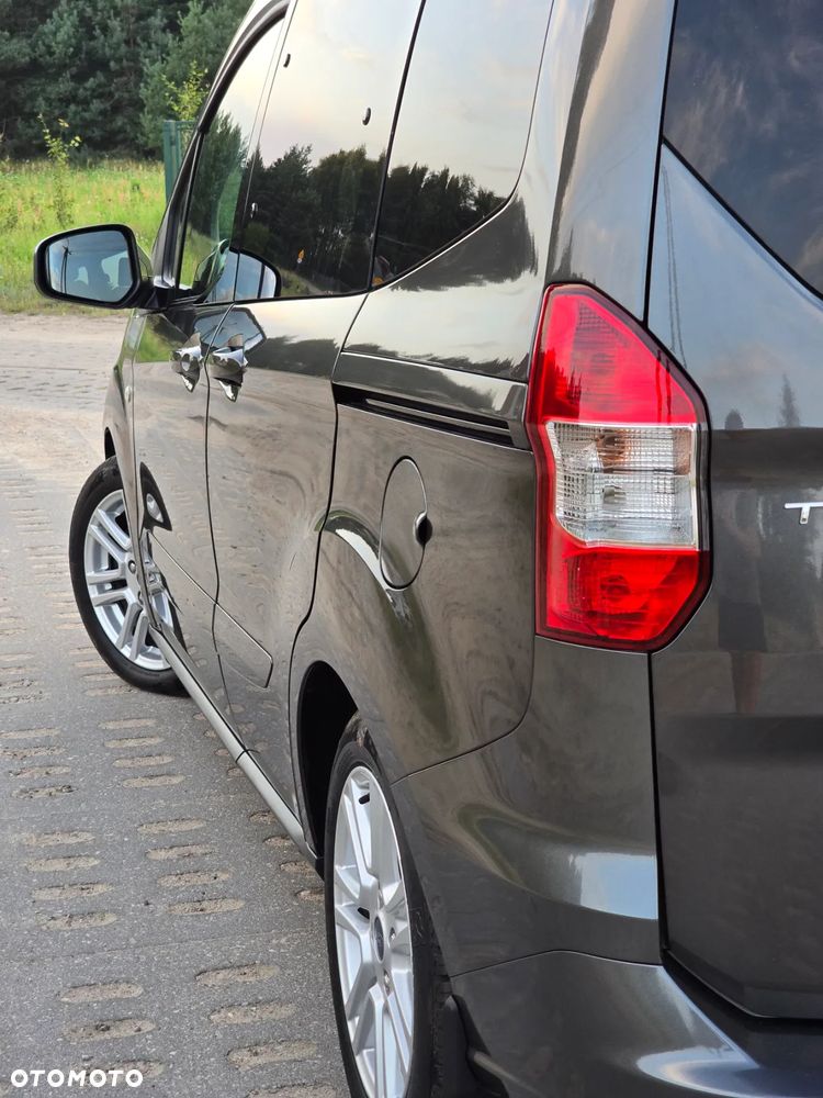 Ford Tourneo Courier 1.0 EcoBoost Titanium - 14