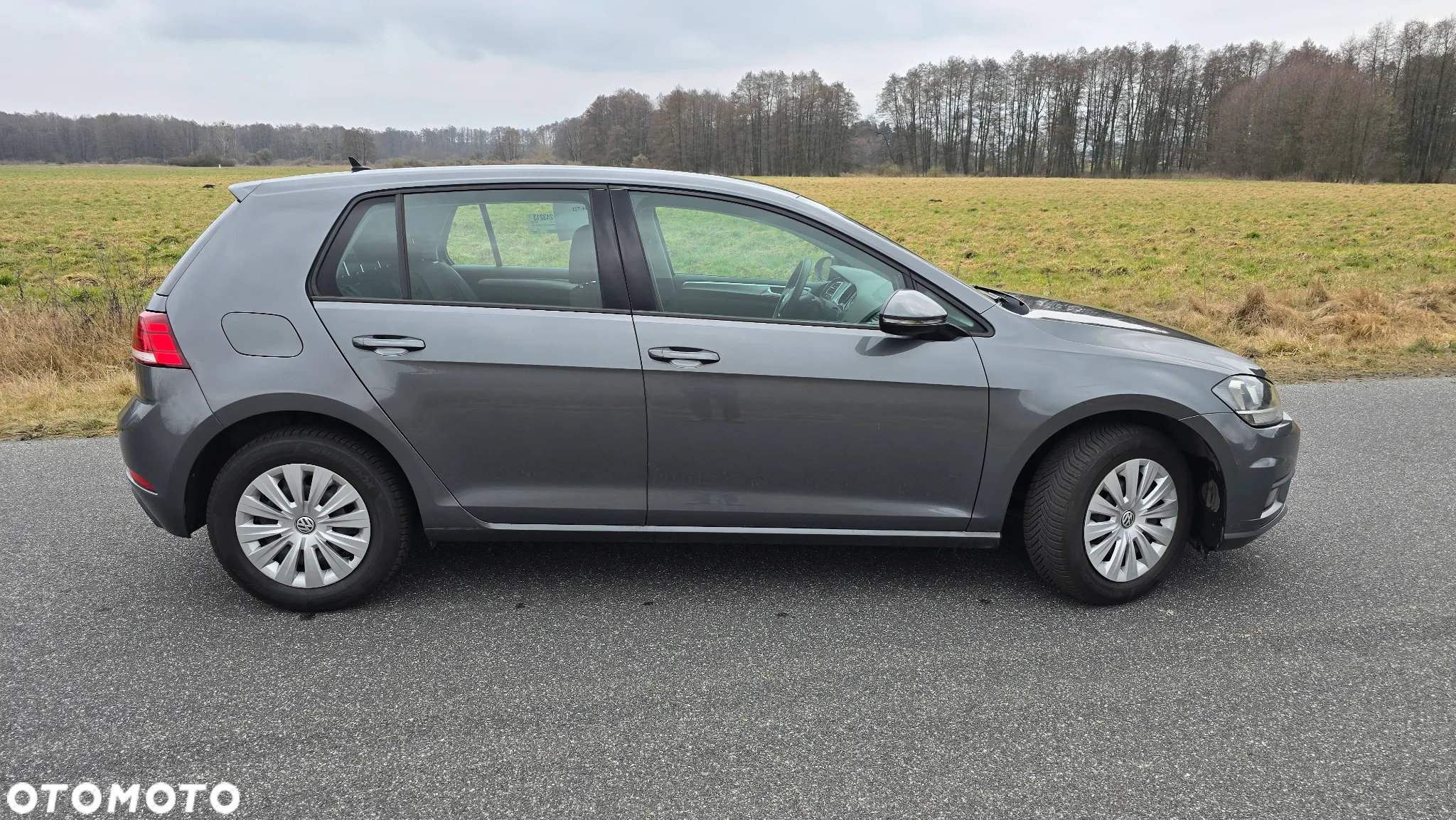 Volkswagen Golf 1.6 TDI DSG Sound - 2