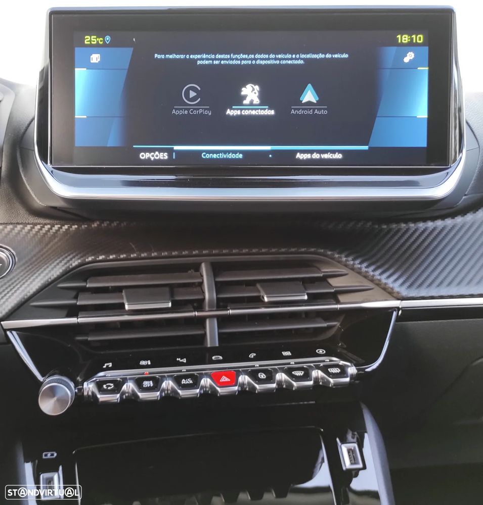Peugeot e-2008 Allure - 32