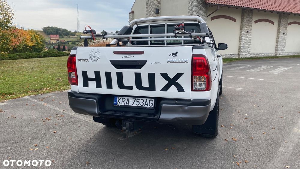 Toyota Hilux - 7