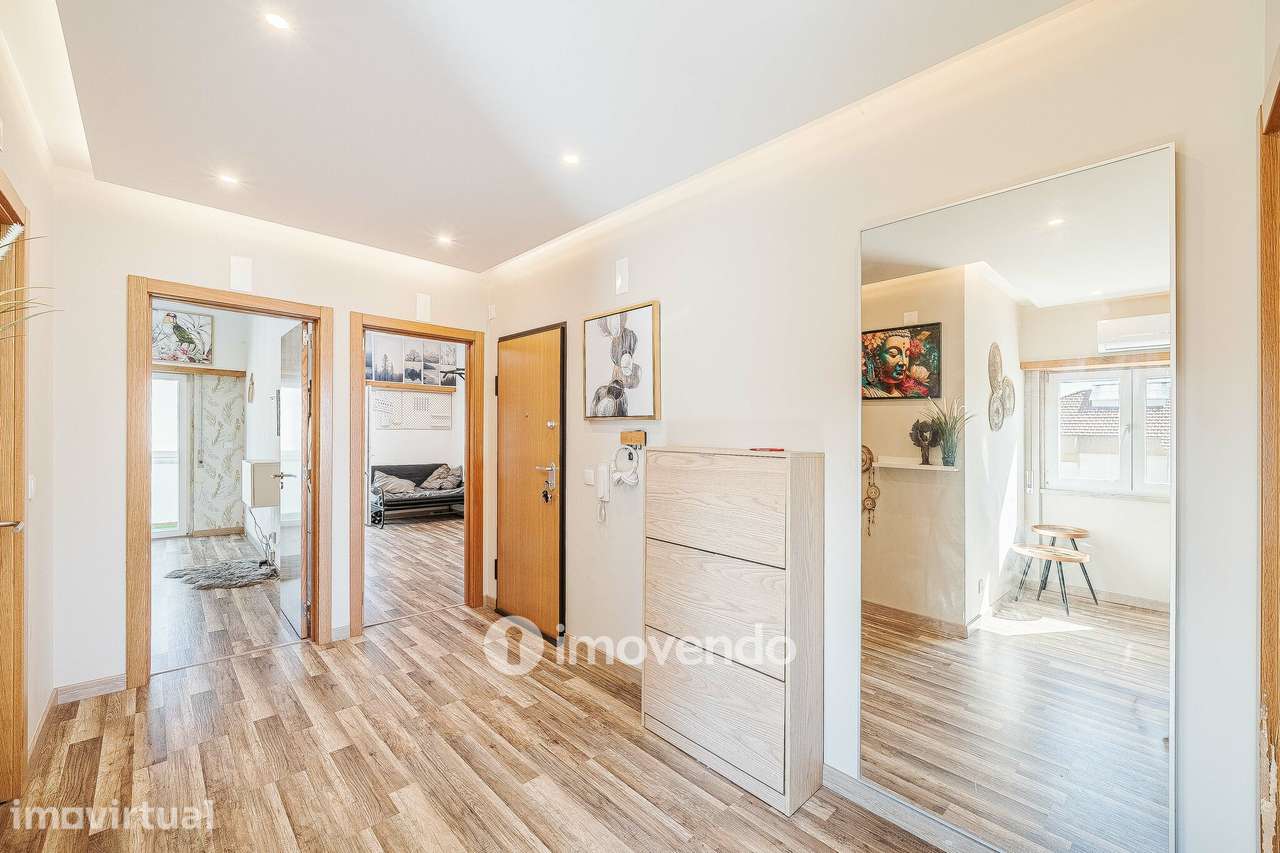 Apartamento T2 remodelado, com arrecadação, no Forte da Casa - Grande imagem: 5/37