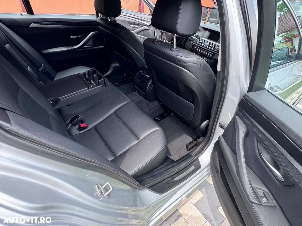 BMW Seria 5 520d Aut. - 13