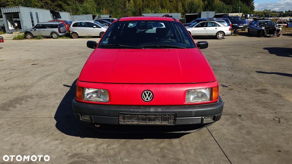 VW Passat B3 91R 1.8 66KW NA CZĘŚCI - 1