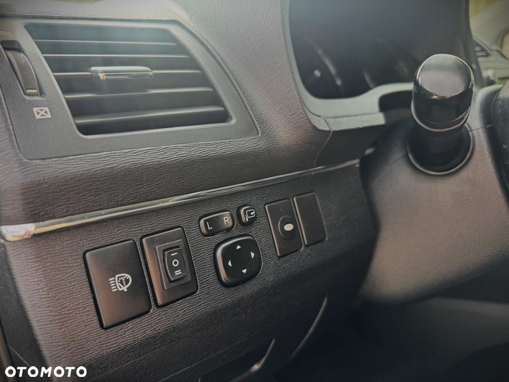 Toyota Avensis 2.0 Sol plus EU5 MS - 18