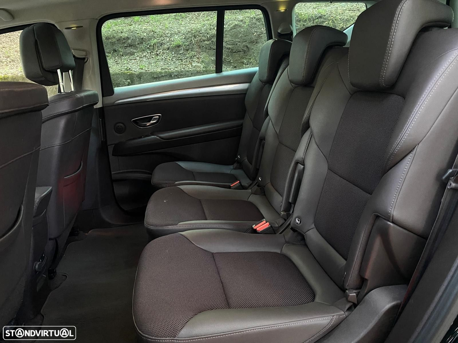 Renault Espace 1.6 dCi Initiale Paris EDC - 17