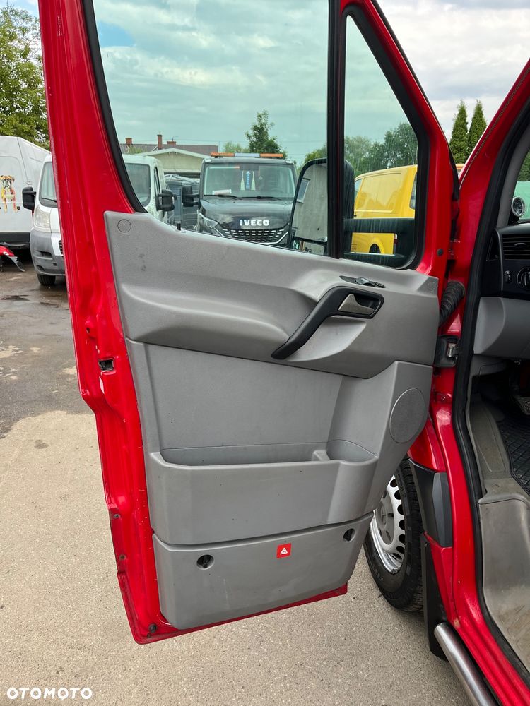 Mercedes-Benz Sprinter 916 - 10