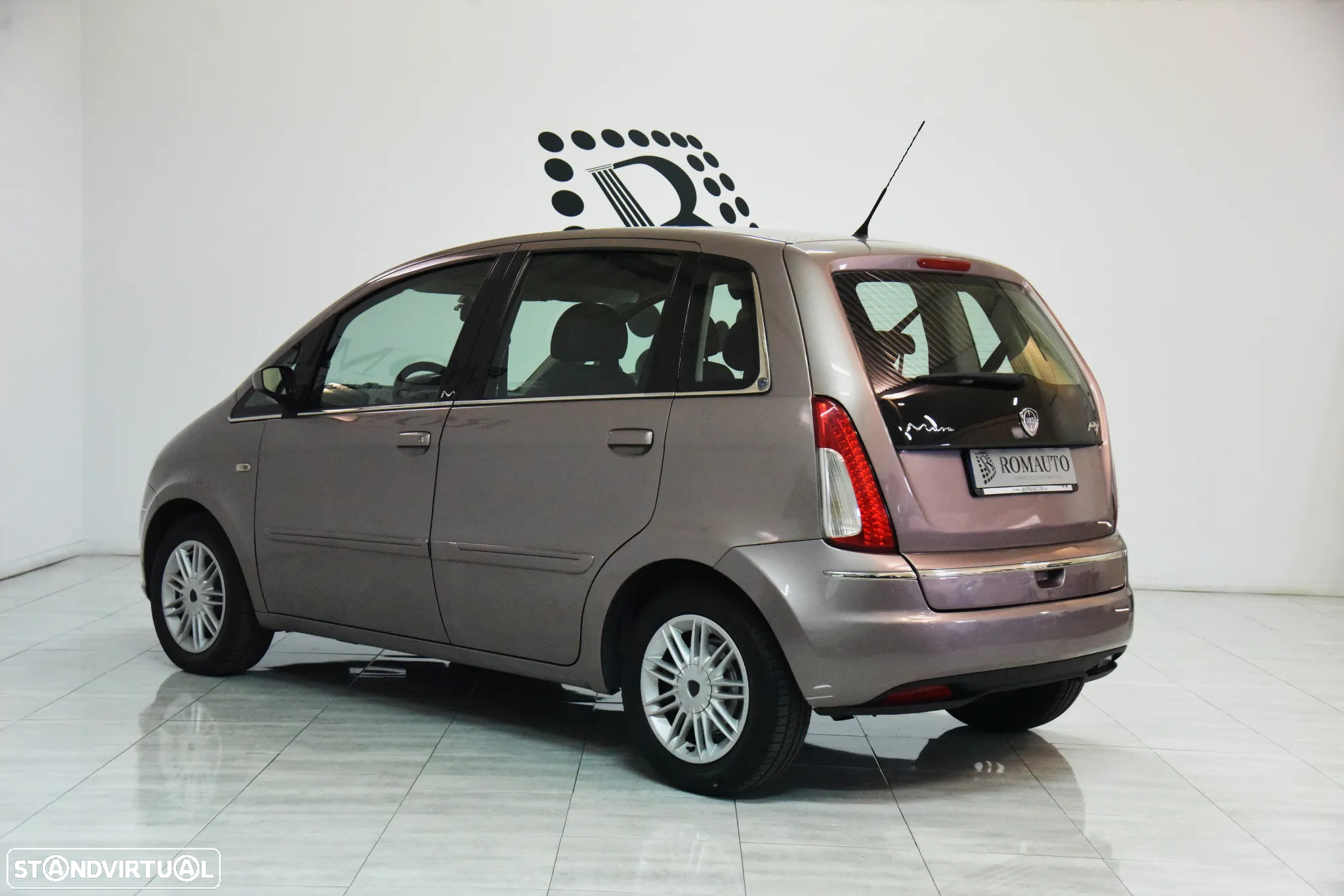 Lancia Musa 1.3 16V M-jet Platino - 8