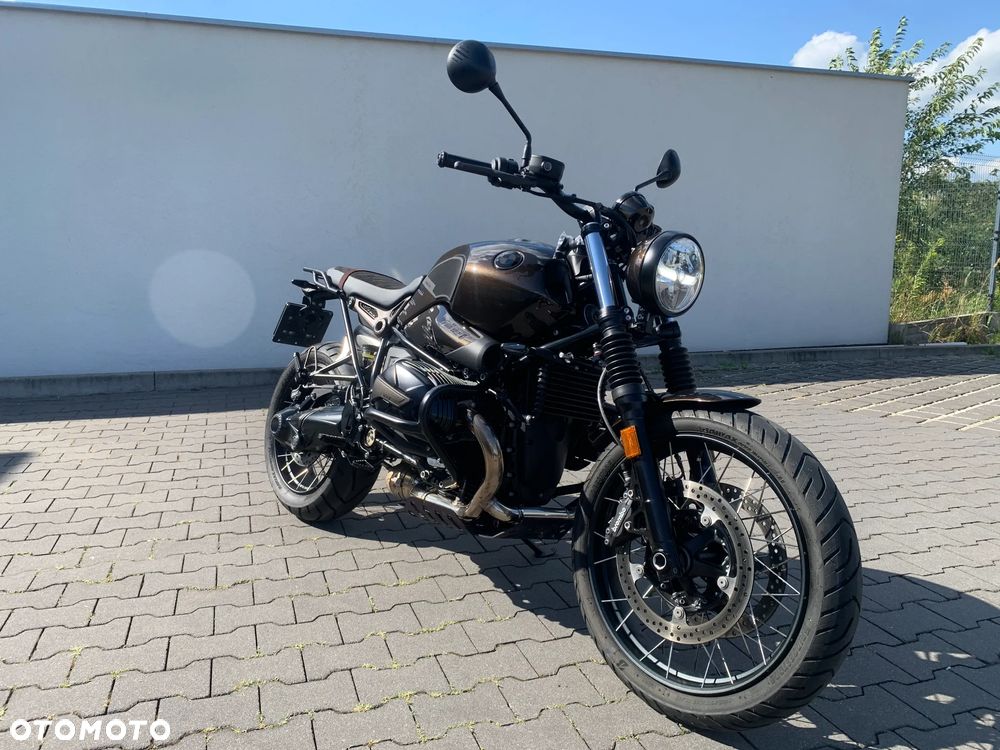 BMW R - 8
