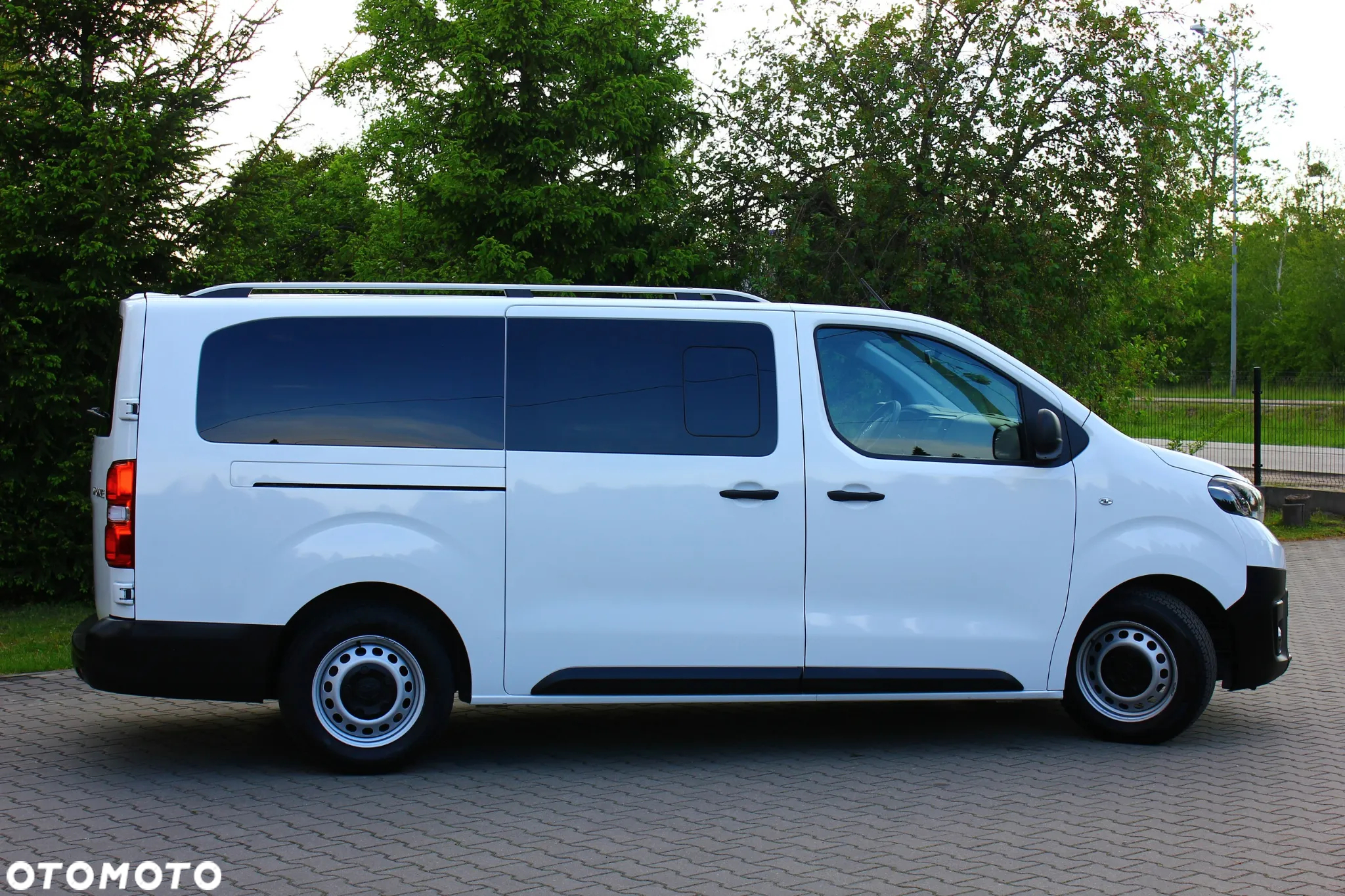 Toyota ProAce Kombi 2.0 D-4D Long 2,8t - 14