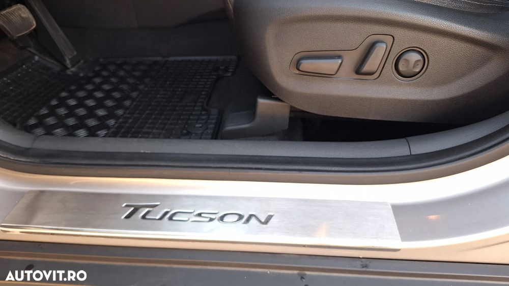 Hyundai Tucson blue 2.0 CRDi 4WD Aut. Premium - 17