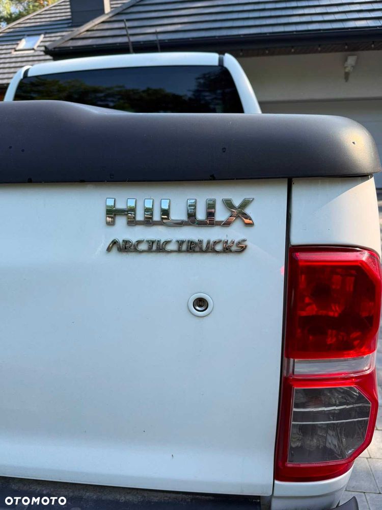 Toyota Hilux - 3