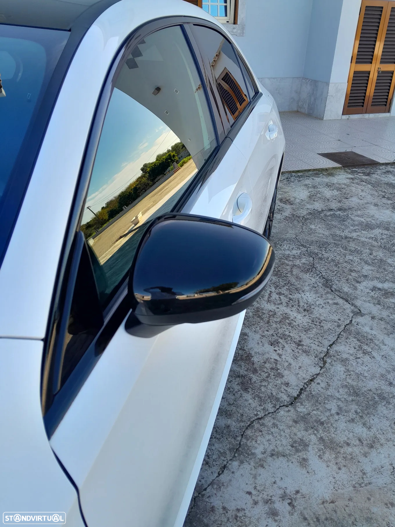 Mercedes-Benz A 250 Limousine e AMG Line - 8