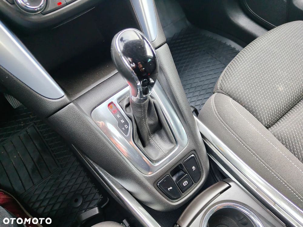 Opel Zafira 2.0 CDTI Enjoy EU6 - 15