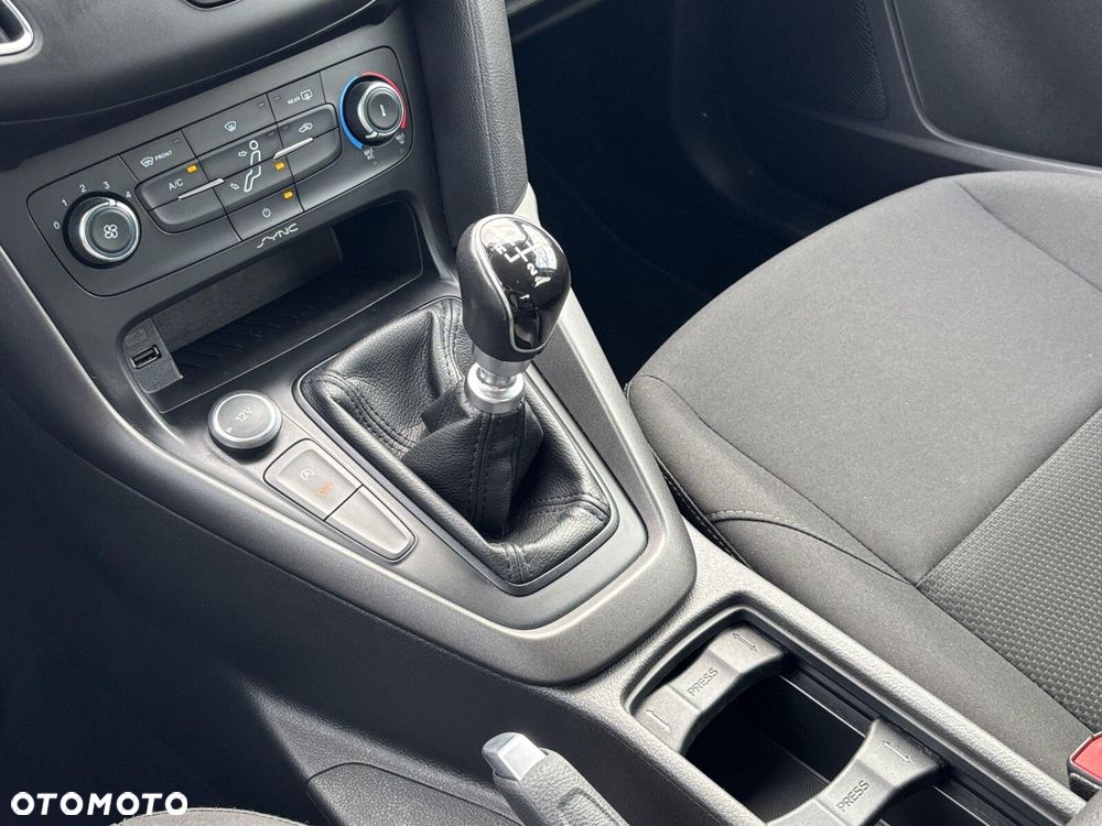 Ford Focus - 23