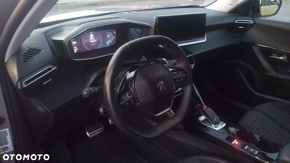 Peugeot 2008 1.5 BlueHDi Allure S&S EAT8 - 22