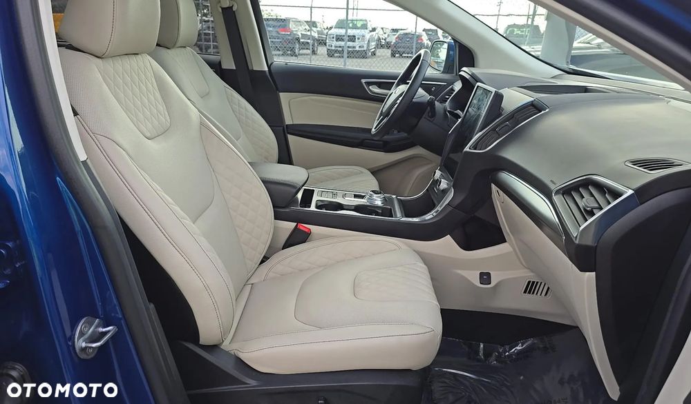 Ford Edge - 8