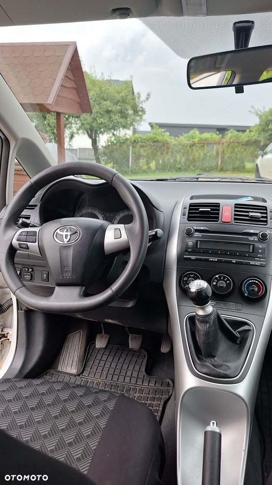Toyota Auris - 10