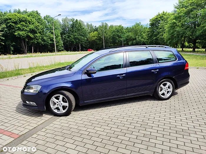 Volkswagen Passat - 4
