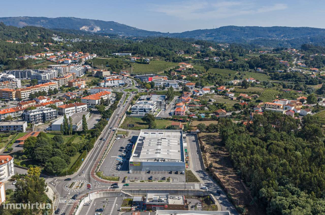 Exclusivo Apartamento T3 Duplex Contemporâneo (2024) - Grande imagem: 2/31