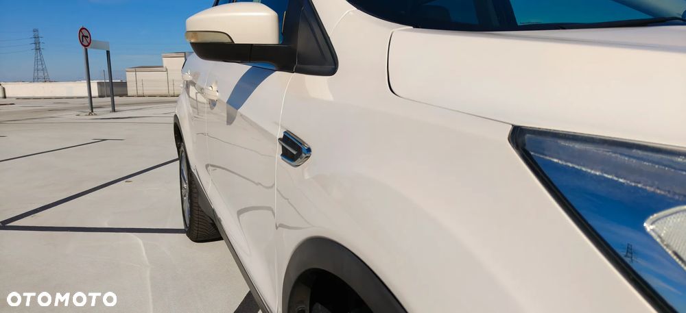 Ford Escape 2.0 EcoBoost AWD Titanium - 6