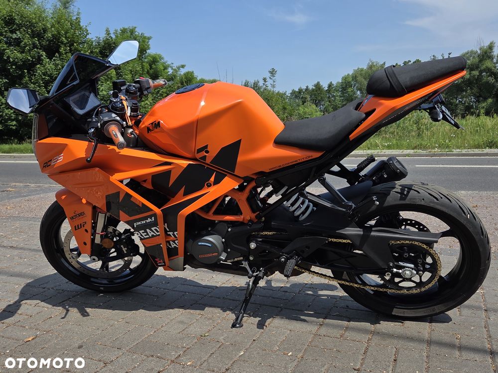KTM RC 125 - 8