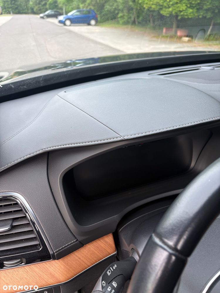 Volvo XC 90 - 25