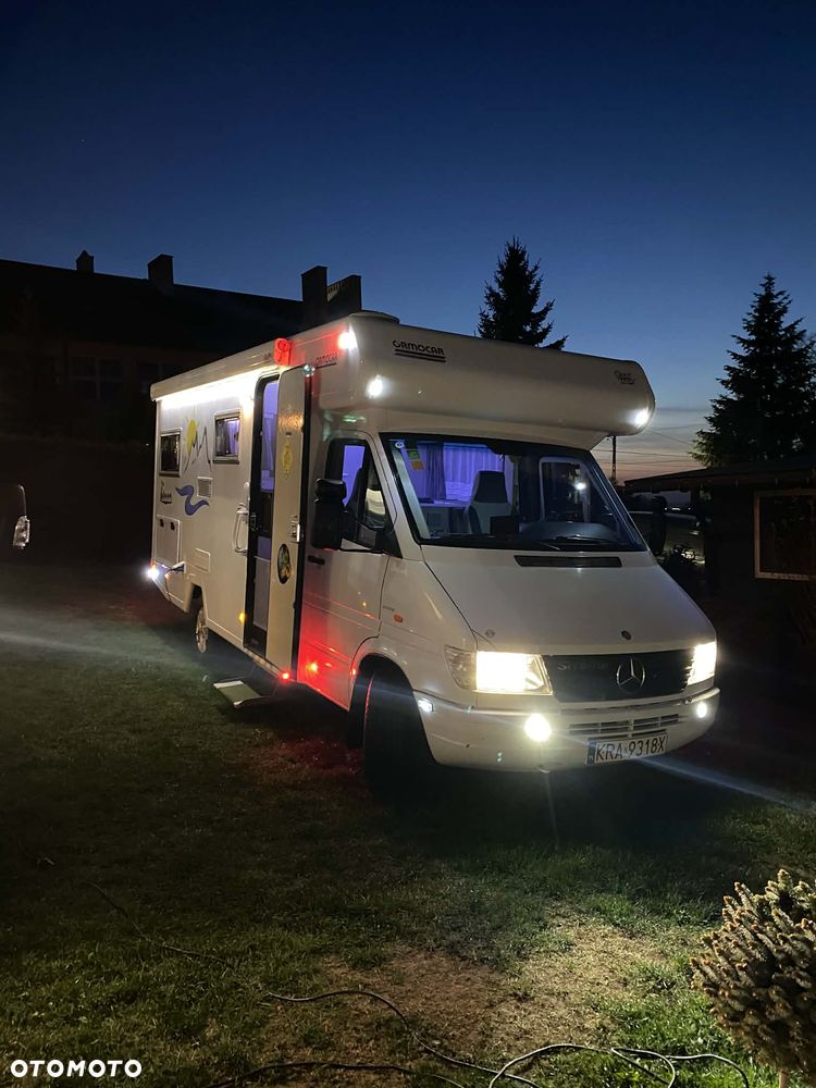 Mercedes-Benz Sprinter - 10