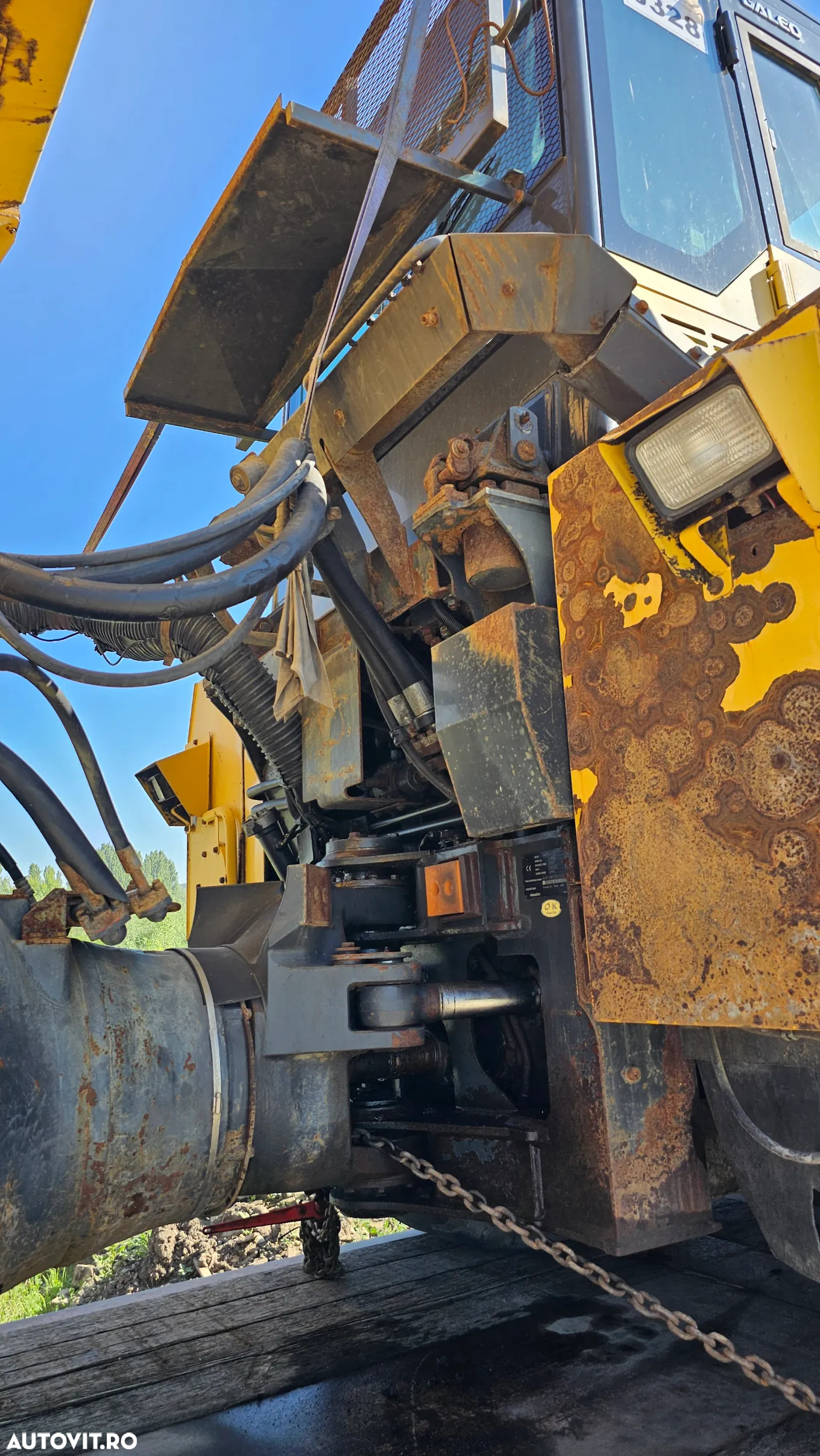 Komatsu HN 300 -2 Dumper 6X6 - 9