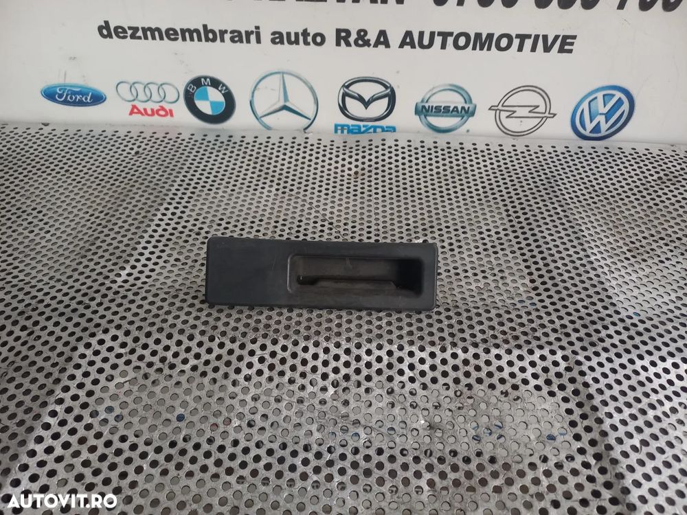 Buton Switch Deschidere Portbagaj Bmw F30  Motor N47D20D - Dezmembrari Arad - 2