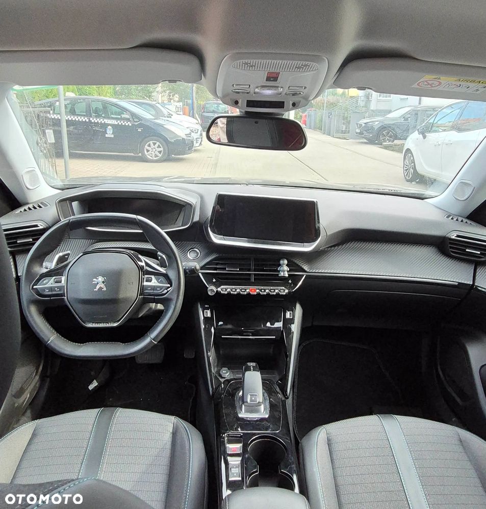 Peugeot 2008 PureTech 130 Allure S&S EAT8 - 22