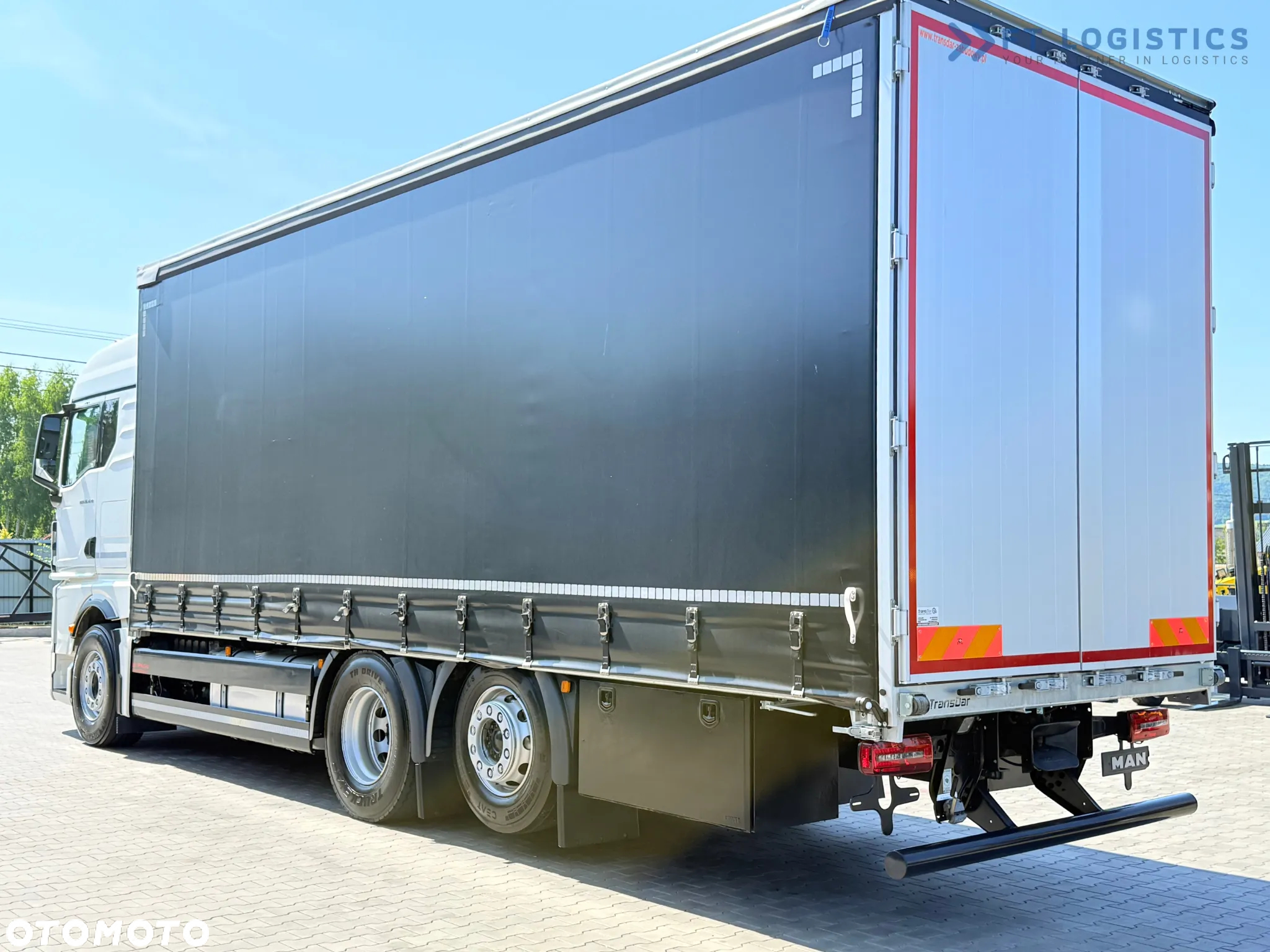 MAN TGX 26.470 / 19 PALET / OŚ SKRĘTNA / ŁADOWNOŚĆ 15 TON / RETARDER / STAN IDEALNY - 13