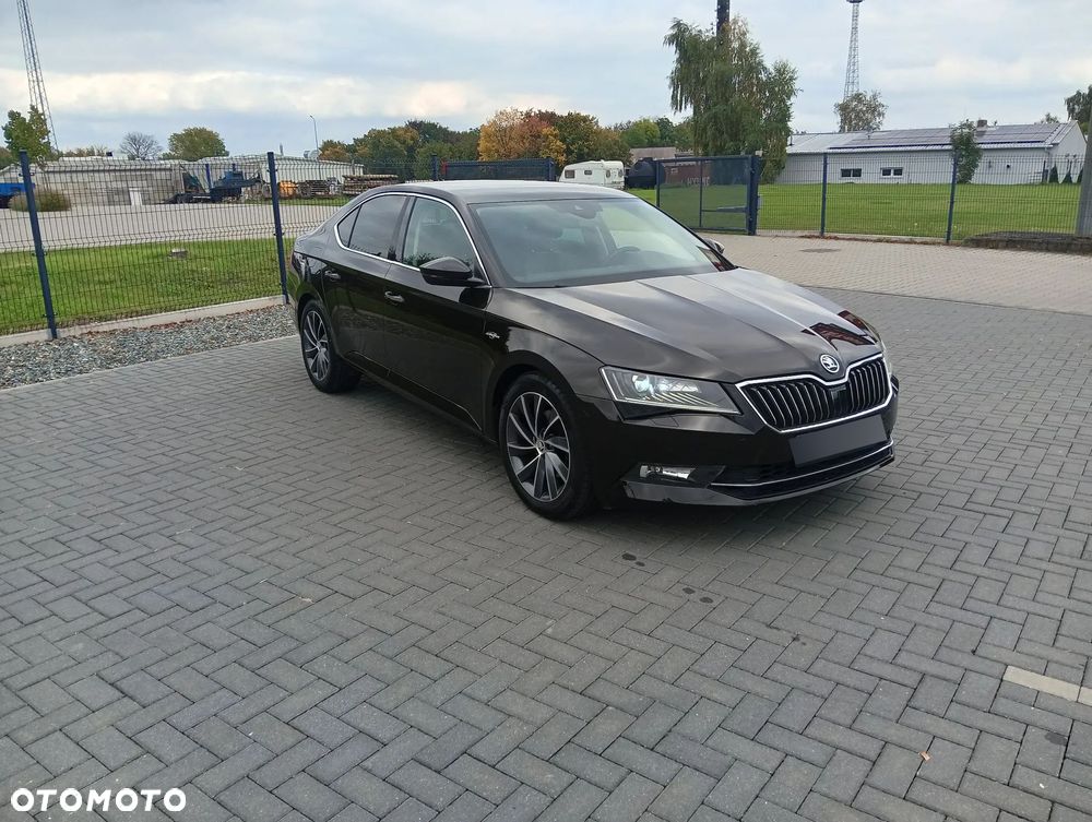 Skoda Superb 2015 photo 2