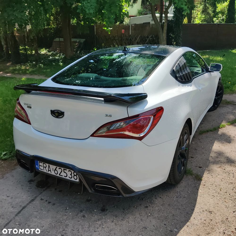 Hyundai Genesis - 17