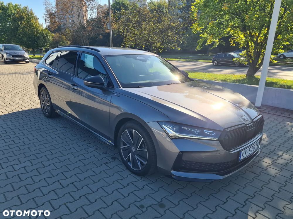 Skoda Superb 2.0 TDI SCR 4x4 Sportline DSG - 3