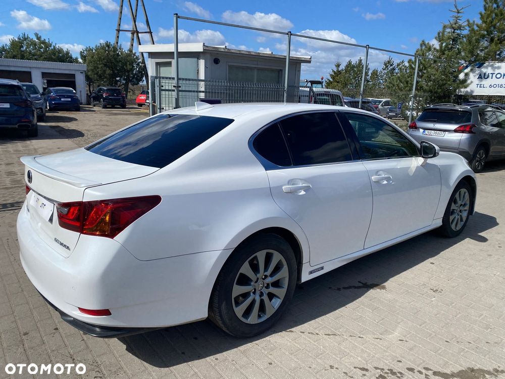 Lexus GS 300h - 3