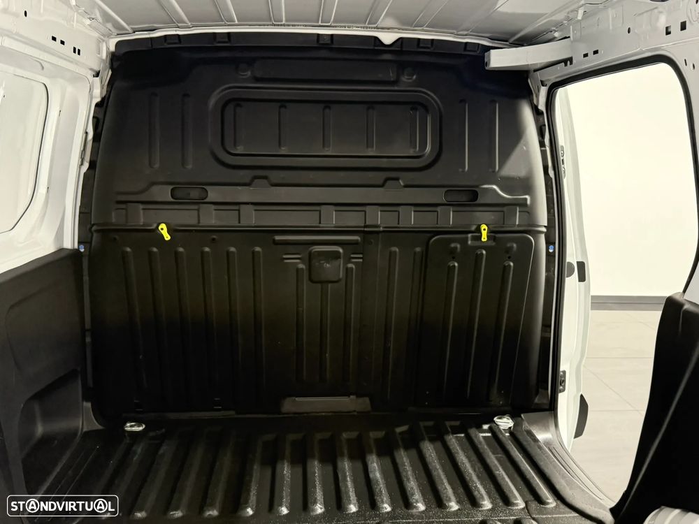 Opel COMBO 1.5 CDTI L1H1 102 CV - IVA DEDUTÍVEL - 3 LUGARES - 40