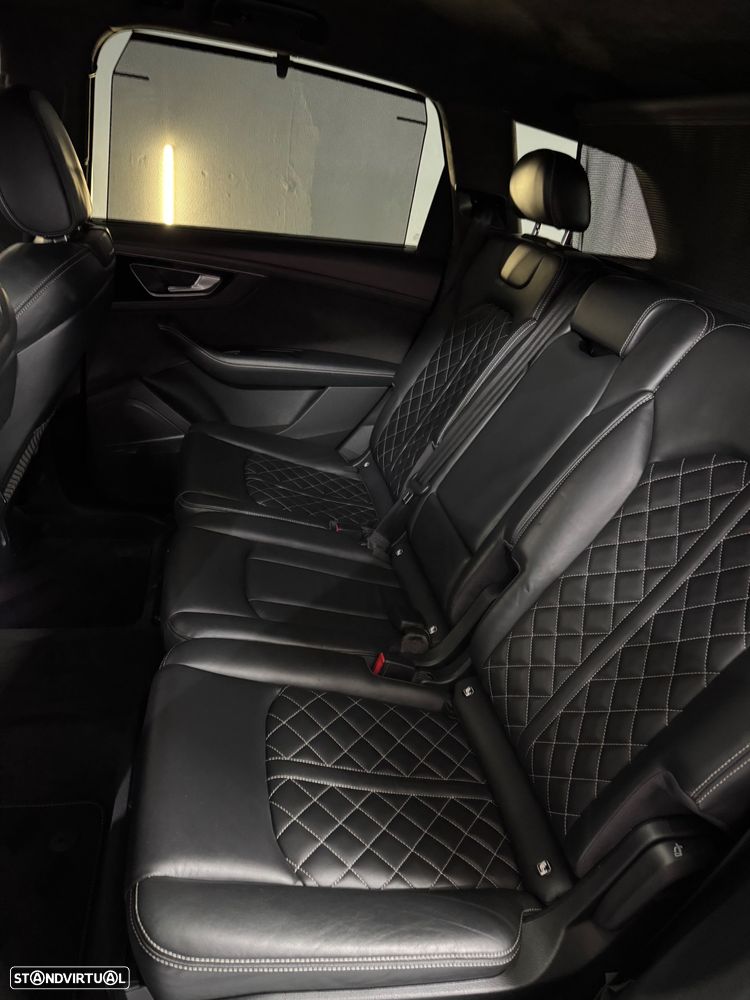 Audi Q7 - 17