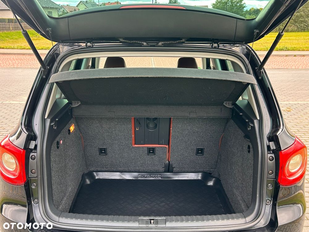 Volkswagen Tiguan - 23