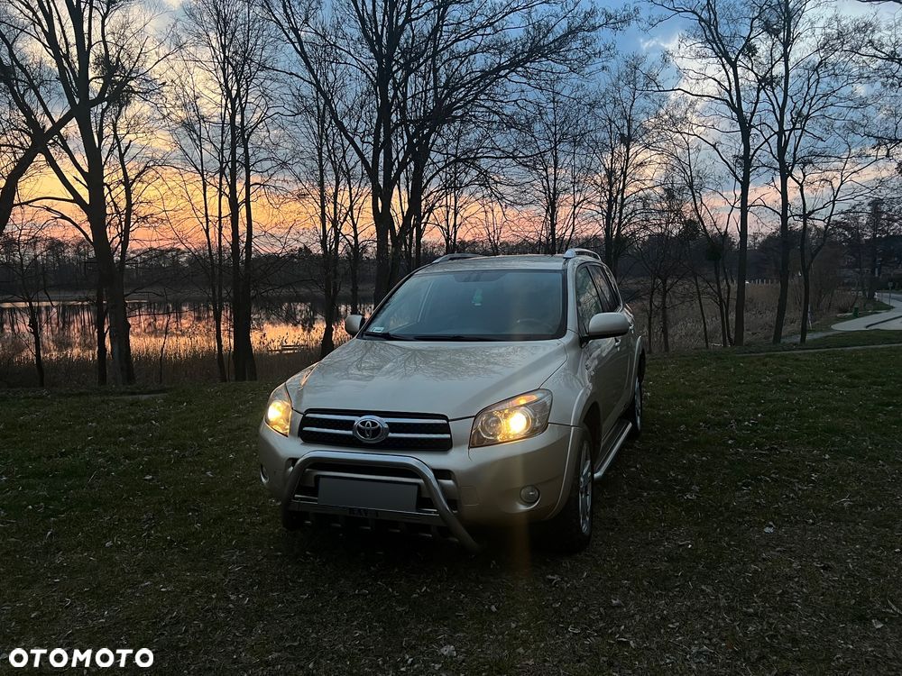 Toyota RAV4 - 14