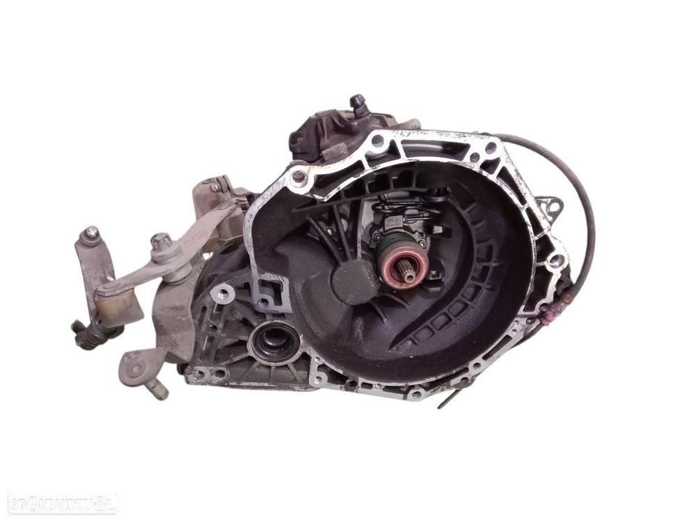 CAIXA DE VELOCIDADES OPEL CORSA C - 4