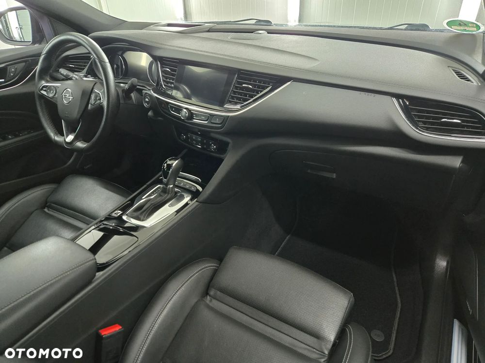 Opel Insignia 2.0 CDTI 4x4 GSi S&S - 27
