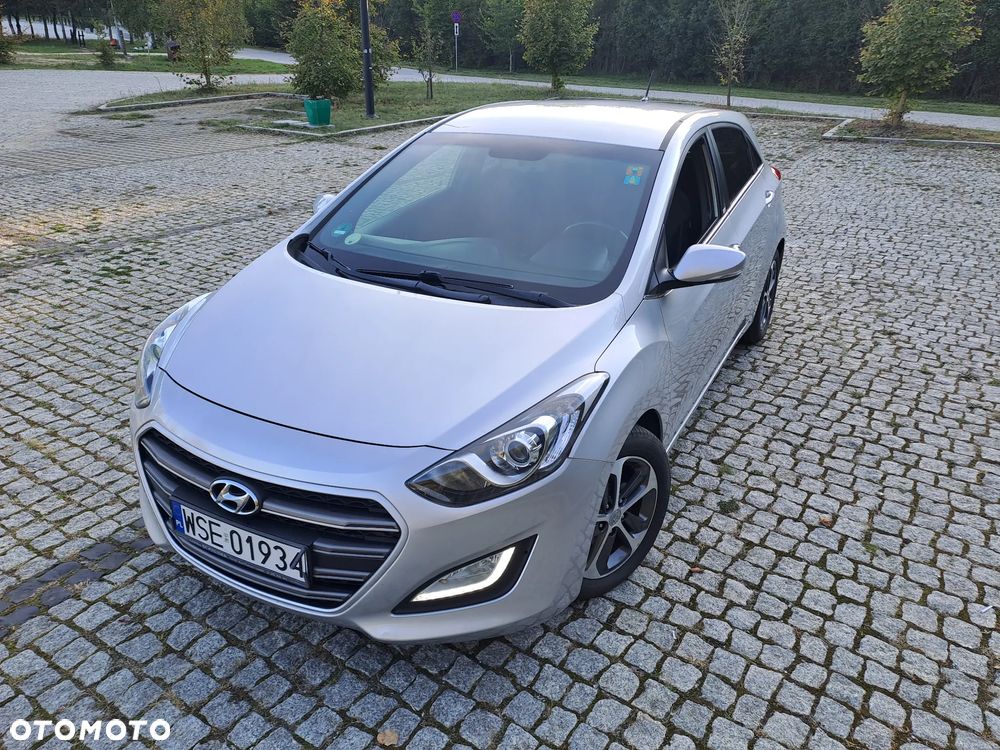 Hyundai i30 1.6 D Premium - 1