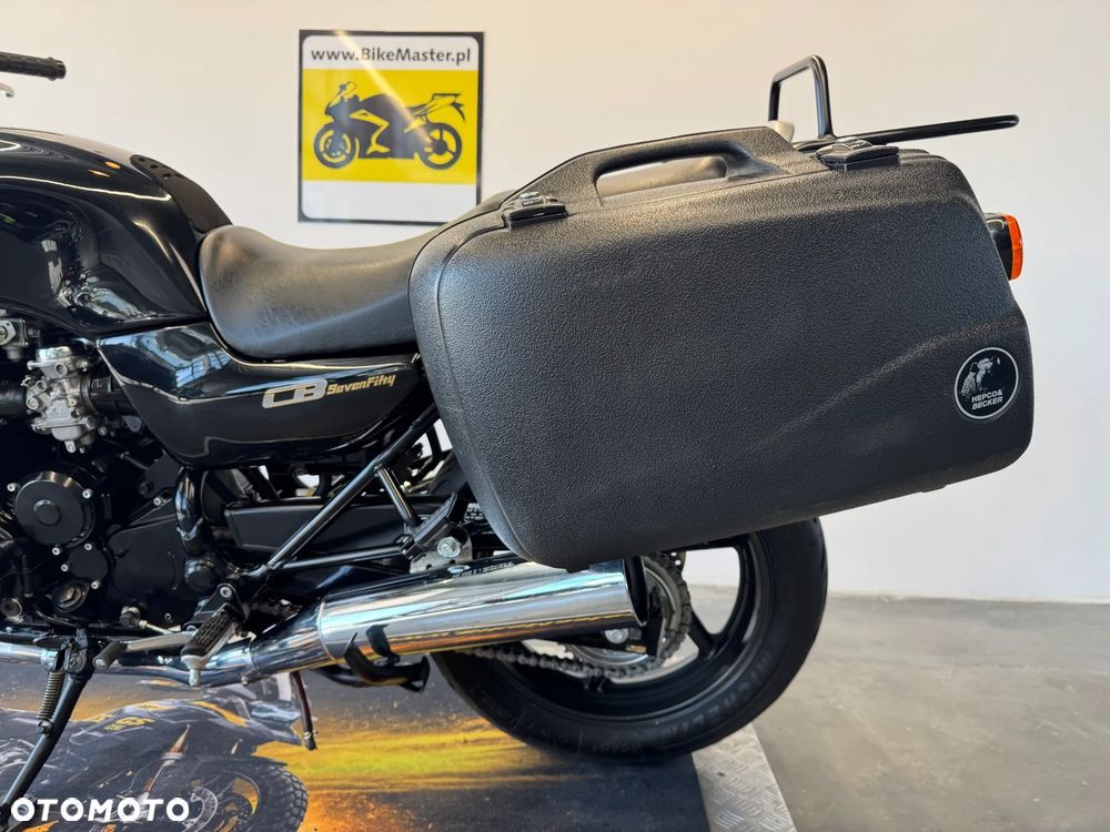Honda CB - 16